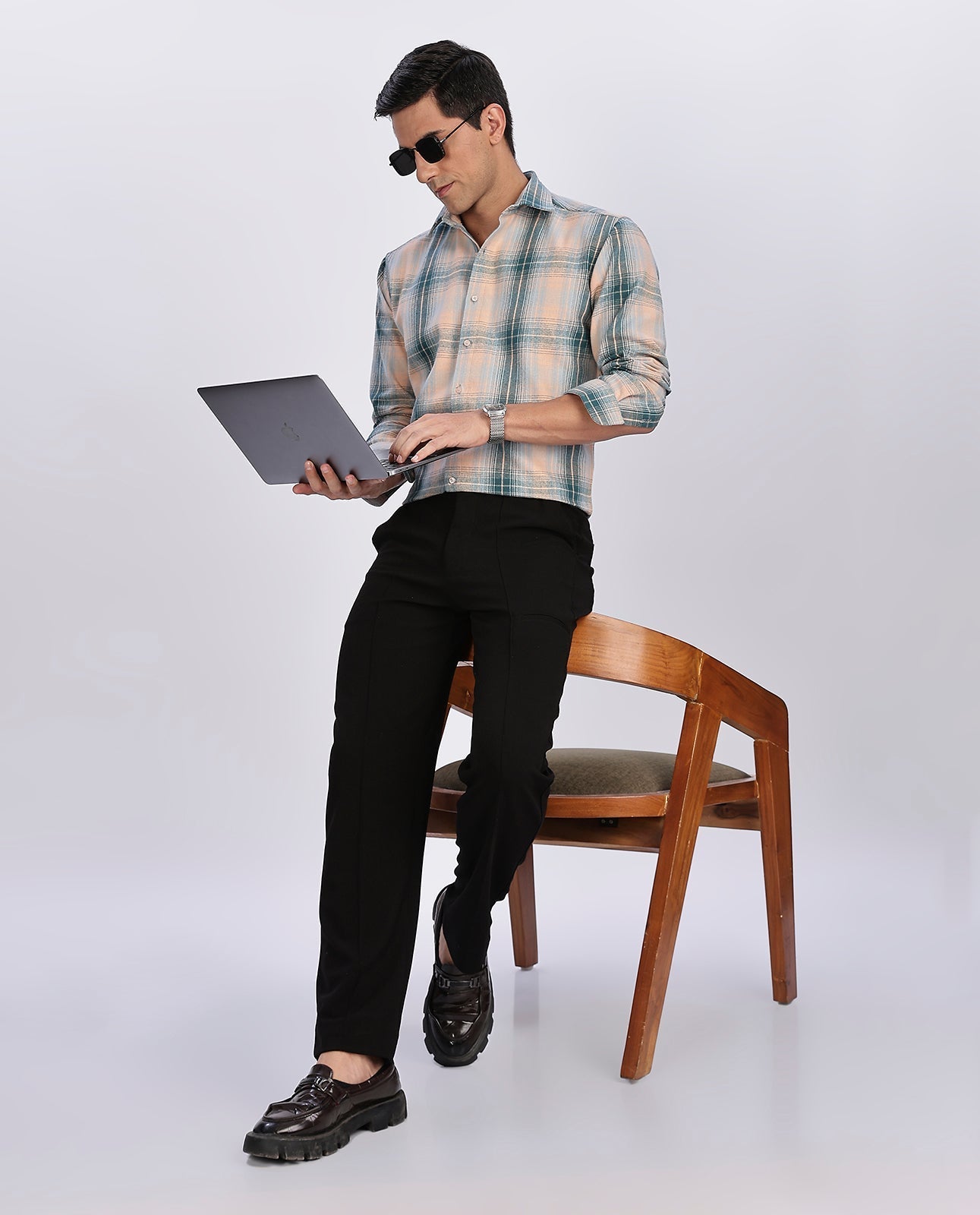 Men's Brown Brushed Checks Regular Fit Shirt - Goamen