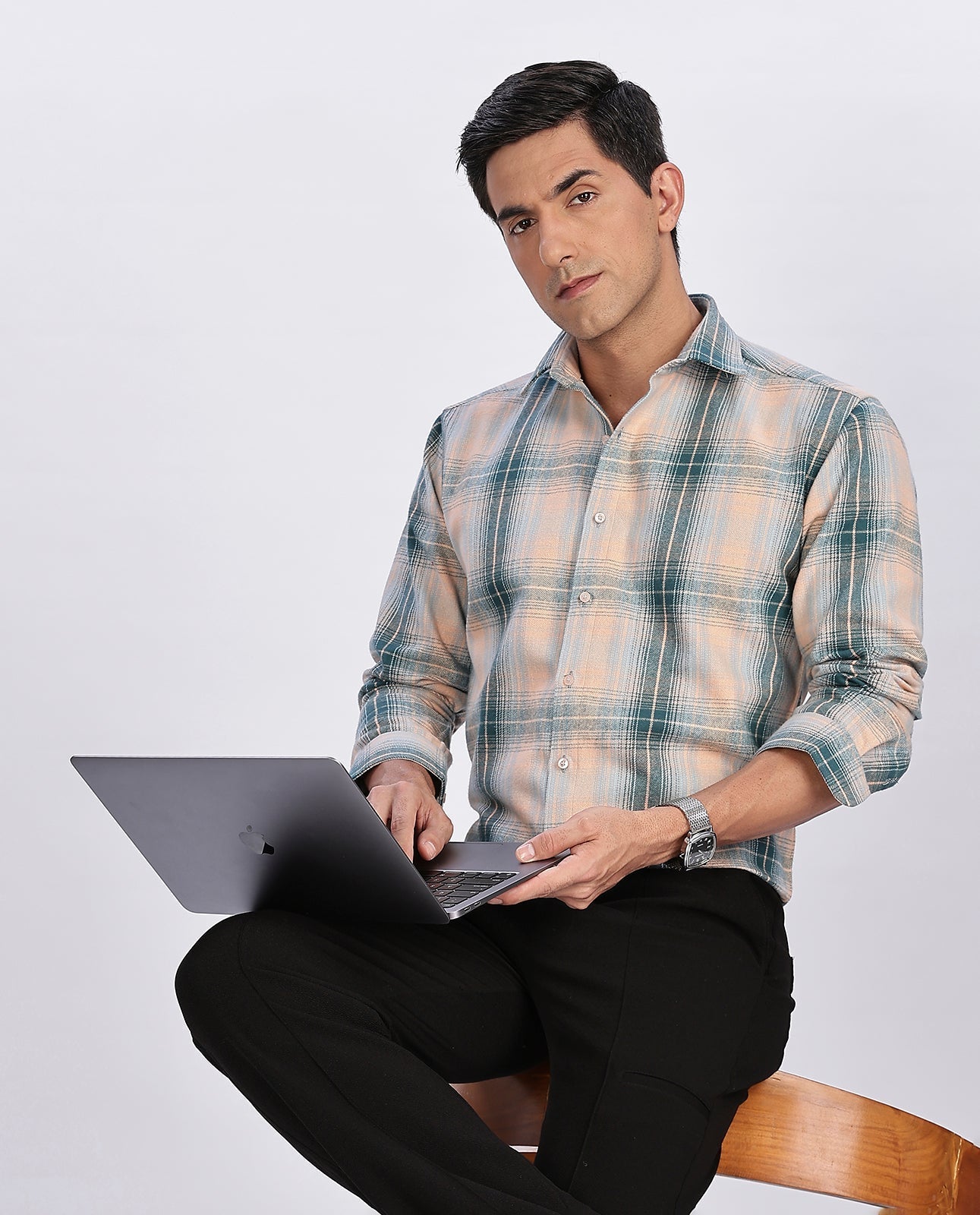 Men's Brown Brushed Checks Regular Fit Shirt - Goamen